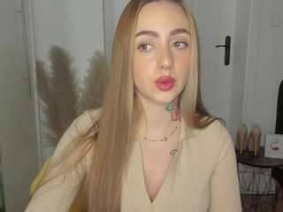 delightcoralie's CamSoda show and profile