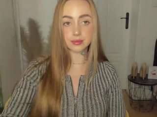 delightcoralie's CamSoda show and profile