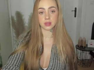 delightcoralie webcam