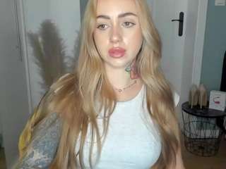 delightcoralie webcam