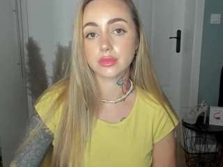 delightCoralie live webcam show