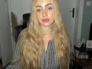delightCoralie live cam preview