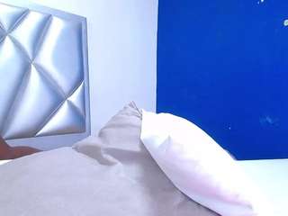  goldenn-ass1 chat room