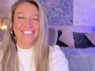 liianna Live Webcam on CamSoda