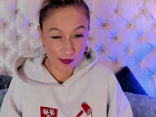 Dieses Model ist jetzt live. liianna