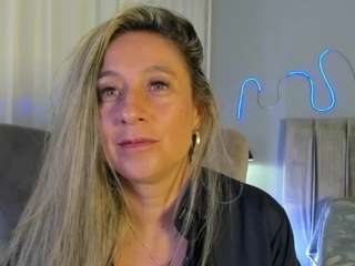 BlondeHotMilf Liiana