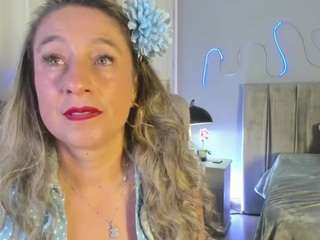 BlondeHotMilf Liiana
