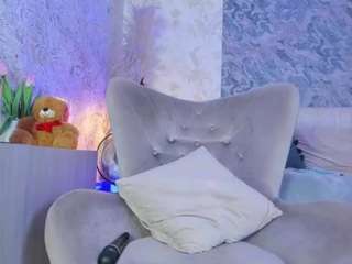 BlondeHotMilf Liiana