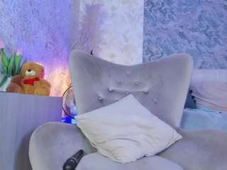 BlondeHotMilf Liiana
