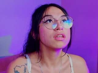 madyjackson's CamSoda show and profile