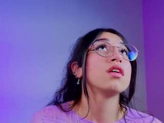 madyjackson's CamSoda show and profile