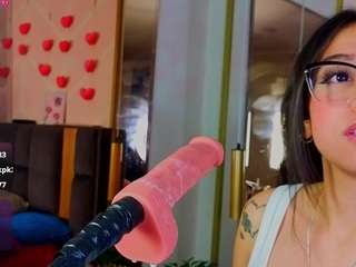 MadyJackson live webcam show