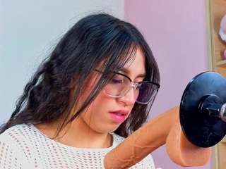 MadyJackson live cam preview