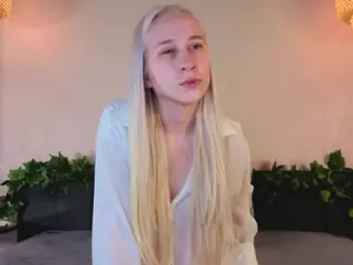 MaureenFinch's Live Sex Cam Show