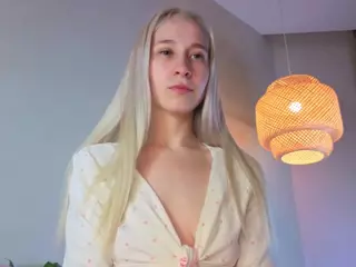 MaureenFinch's Live Sex Cam Show