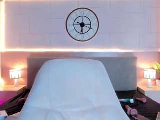 megan-charles live profile