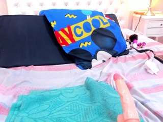 megan-loviitz webcam model