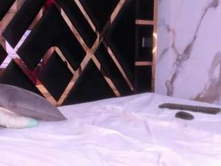 sara-tompsonn Live Webcam on CamSoda