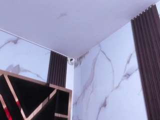  sara-tompsonn chat room