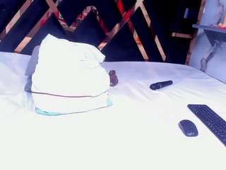 sara-tompsonn webcam