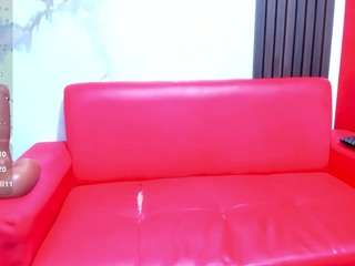 sara-tompsonn Live Webcam on CamSoda