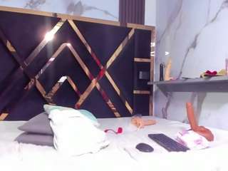 sara-tompsonn