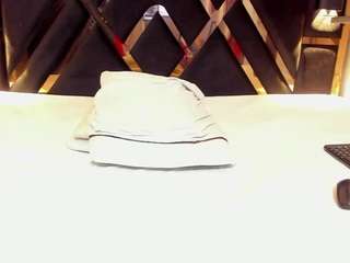sara-tompsonn live webcam show