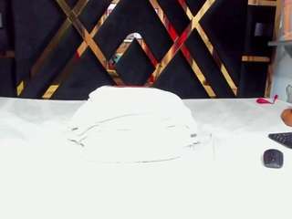 sara-tompsonn live webcam show