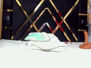 sara-tompsonn live webcam show