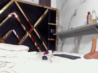 sara-tompsonn's live room