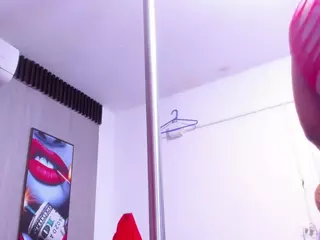 sara-tompsonn's Live Sex Cam Show