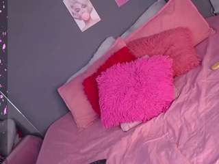 sarahh-foxx Live Webcam on CamSoda