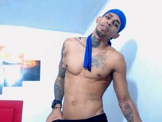 tatoolatin27 webcam model