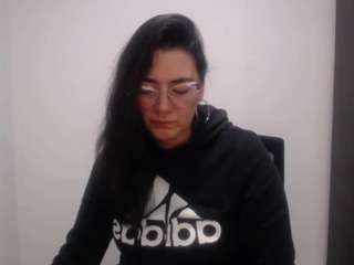 theaisart's CamSoda show and profile