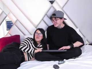 Xhotdesire-fx's cam show statistics and live stream