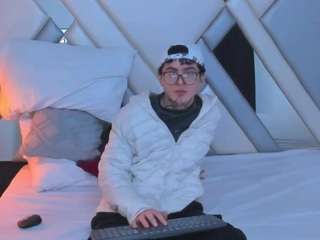 Xhotdesire-fx's cam show statistics and live stream