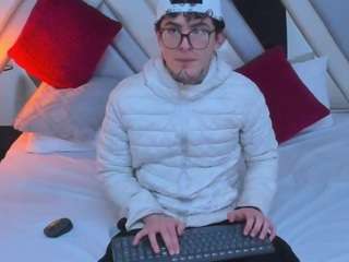 Xhotdesire-fx's cam show statistics and live stream