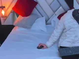 xhotdesire-fx's Live Sex Cam Show