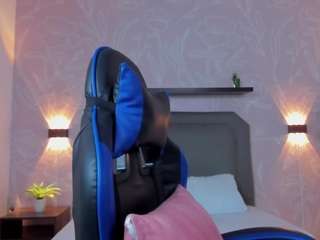 Dulce-victoriaa's cam show statistics and live stream