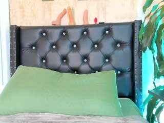 le modèle franshesskaa est en webcam porno dans un show sur le site camsoda, il possède les tags suivants: ahegao,anal,striptease,squirt,spanking,no smoking,naked,milf,lush,latina,drinking,doggy style,deepthroat,dance,cum,camel toe,brown eyes,blowjob,black hair,bbw