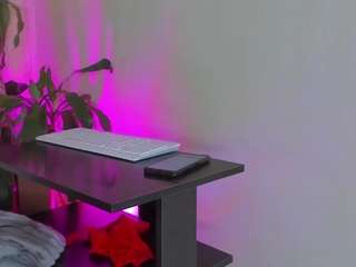 Franshesskaa live webcam show