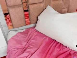 lilian-starfire live cam profile