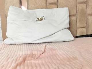 Lilian-Starfire live webcam show