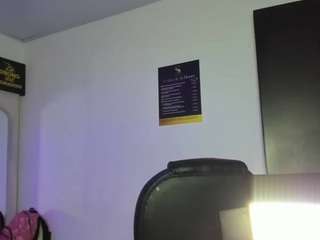 criistalxxx Live Webcam on CamSoda