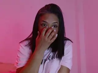 emmyLym's Live Sex Cam Show