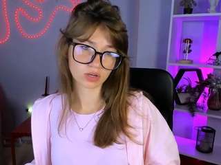 helli-belli Live Webcam on CamSoda