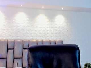 ivanaafox's CamSoda show and profile