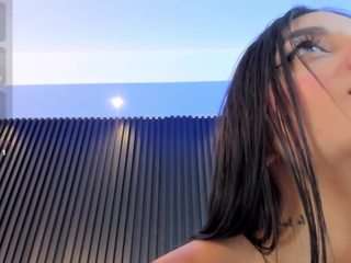 Este modelo está en vivo ahora. ivanaafox