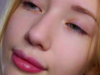 maebrowning Live Webcam on CamSoda