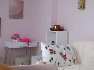 maebrowning's CamSoda show and profile